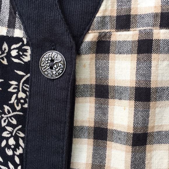 Vest - Picture 3 of 4